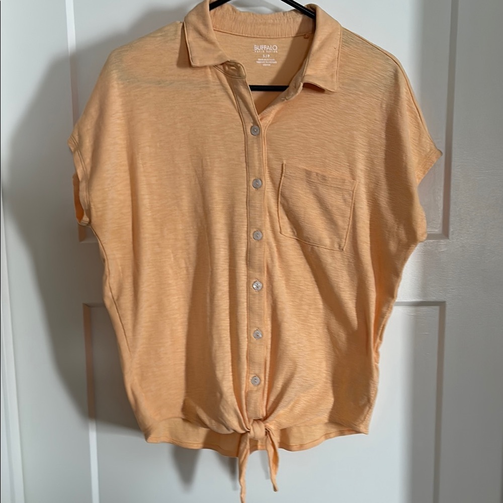 Buffalo Women's Orange Button-Up Top SiZe SM PTP 23” Length 23”